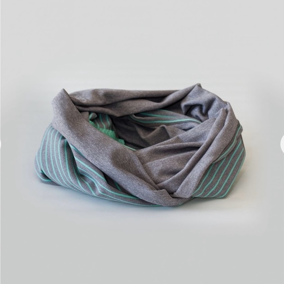 Lululemon Vinyasa Scarf - Heathered Slate/Green - Picture 2 of 6